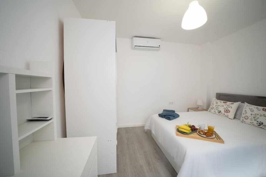 1 Room Atico Pedregalejo Málaga Eksteriør bilde